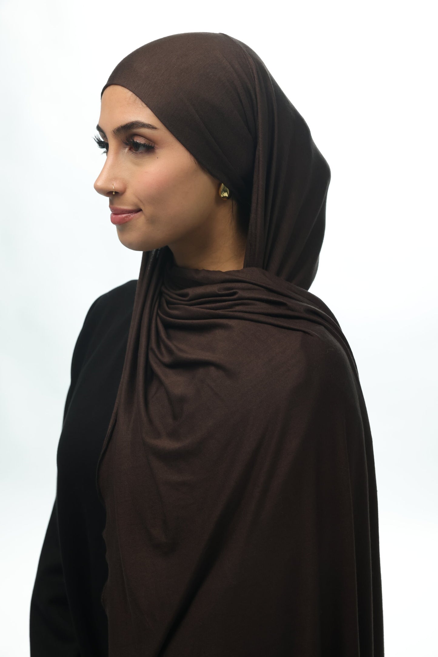 Hijab with integrated undercup