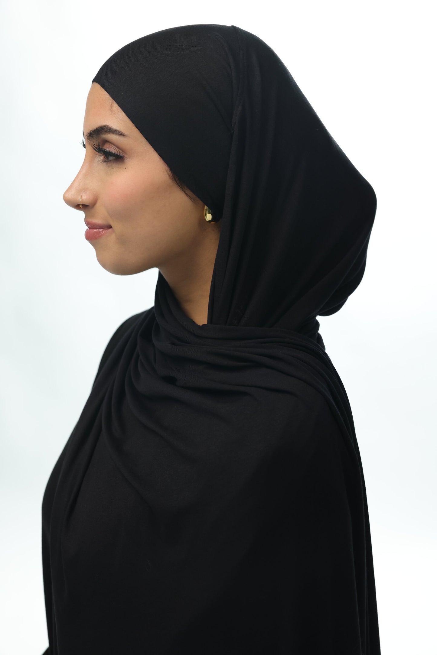 Hijab with integrated undercup