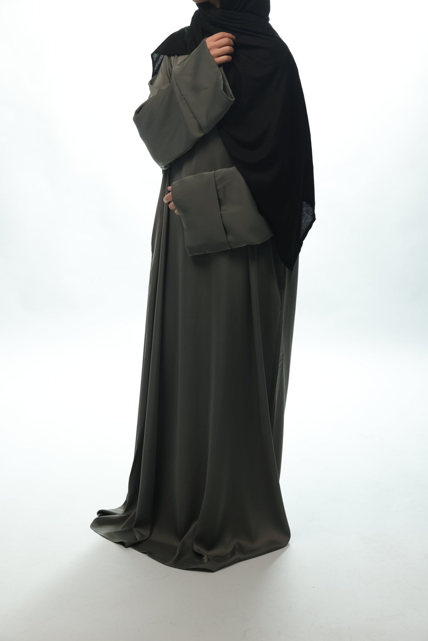 Abaya Amira